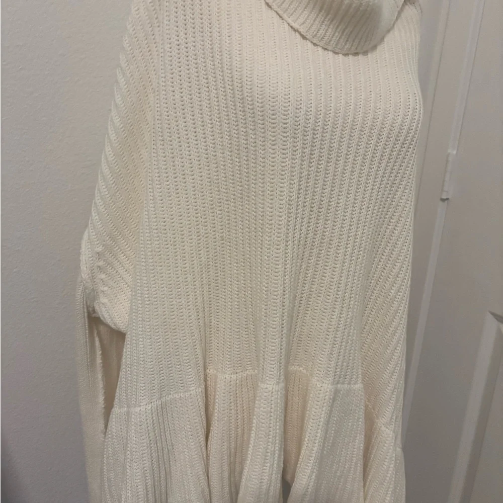 Free People Eclectic Cozy Sweater Beautiful Ruffled Bottom Roomy Fit Final Sale - Picture 4 of 10